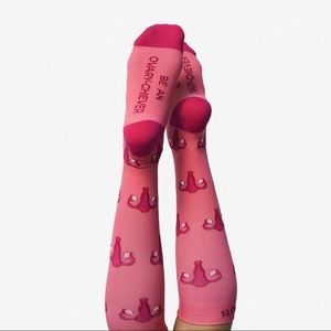 NWT FIGS Ovarychiever Socks